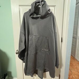 The Comfy Unisex One Size Gits All Gray Hoodie Sweatshirt.